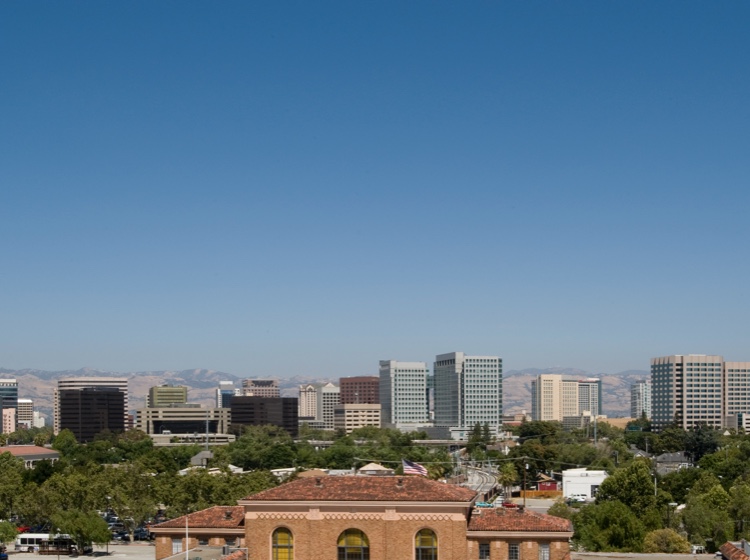 Skyline view overlooking city and mountains